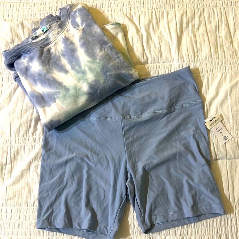 Tie Dye Biker Short & Crewneck Set NWT